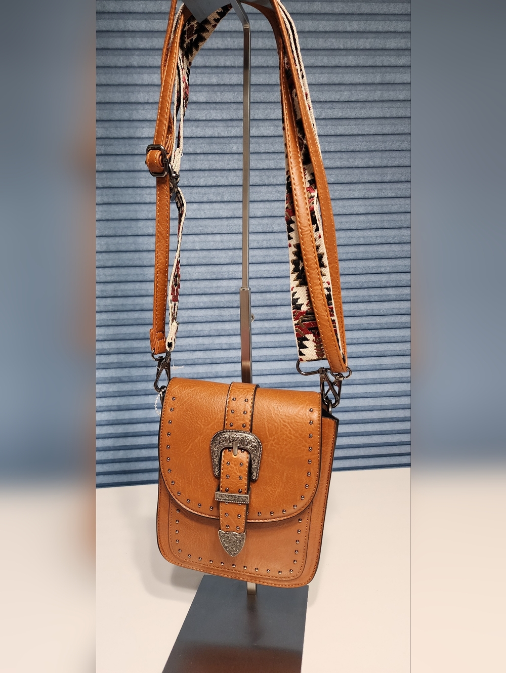 Tan Buckle-Accent Crossbody Bag with Patterned Strap Western Fall Fashion